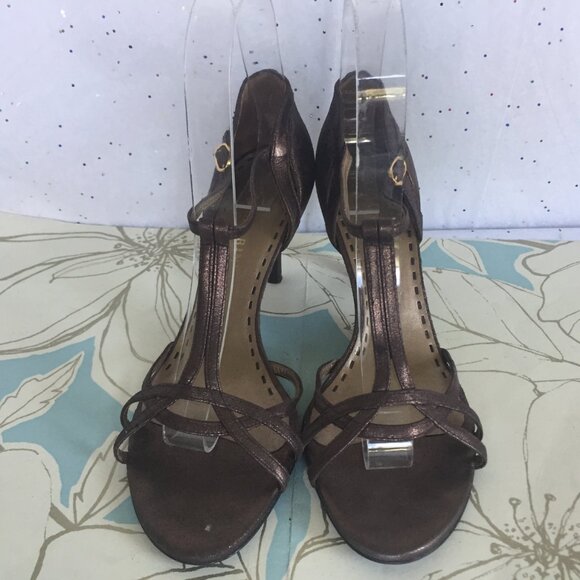 Gianni Bini Bronze Metallic Leather T strap Sandal - Size 6.5 Y2K Dressy Heels - Picture 6 of 9